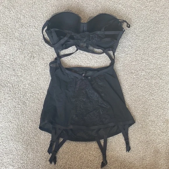 NWOT Victoria Secret lingerie - Picture 4 of 8